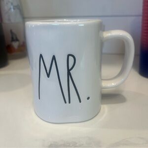 White 'MR.' Mug Rae Dunn